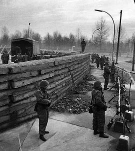 柏林墙秘史 The Secret Life of the Berlin Wall