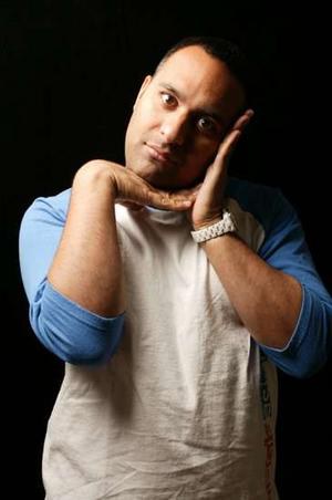 <span style='color:red'>拉塞尔·皮特斯：喜剧趁现在 Russell Peters: Comedy Now</span>